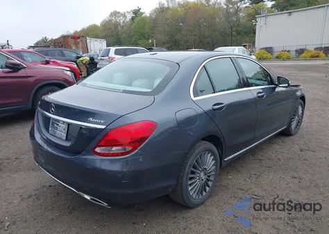 2015 Mercedes-Benz C 300 4Matic/Luxury 4Matic/Sport 4Matic from USA, damaged, VIN 55SWF4KB4FU016712